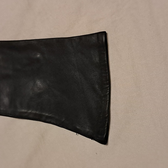 Fownes Women Black Leather Gloves with 100% Silk Lining Fitted Elegant Driving - Picture 7 of 9